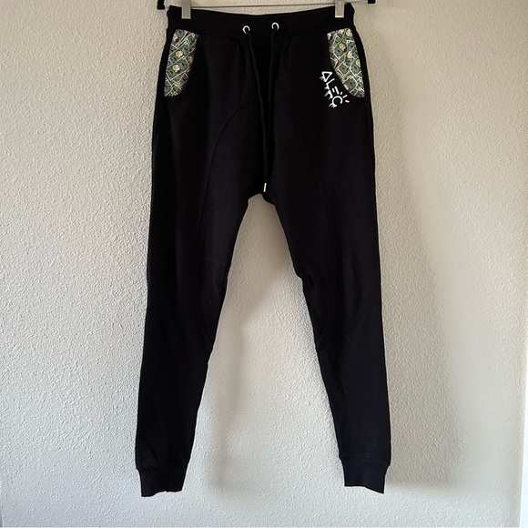 Alec x Forever21 Collaboration Black Sweat Pant Joggers Fits Small - Picture 1 of 8